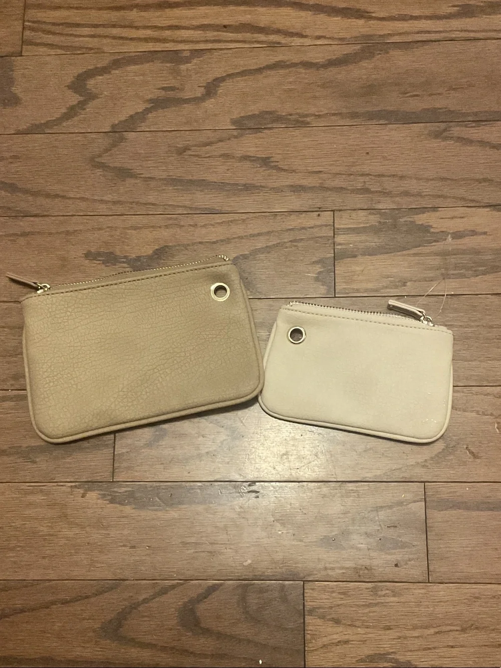 Neutral Leather Zip Pouch - Beige/Cream